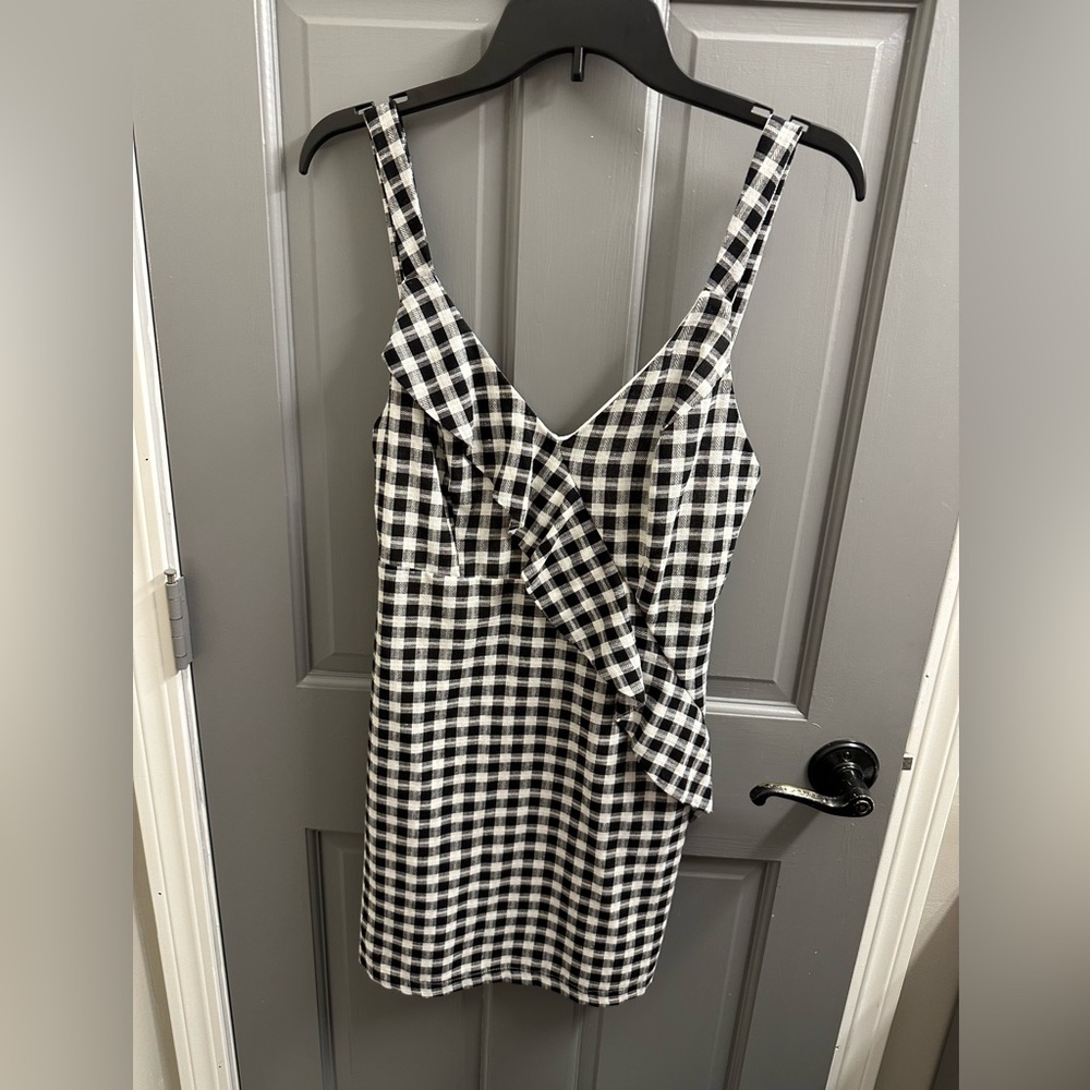 Black and white dress. Never been worn